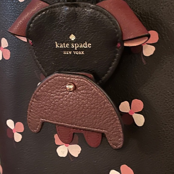 Kate Spade floral “doggie” bundle (6) Tote satchel floral - Picture 14 of 15